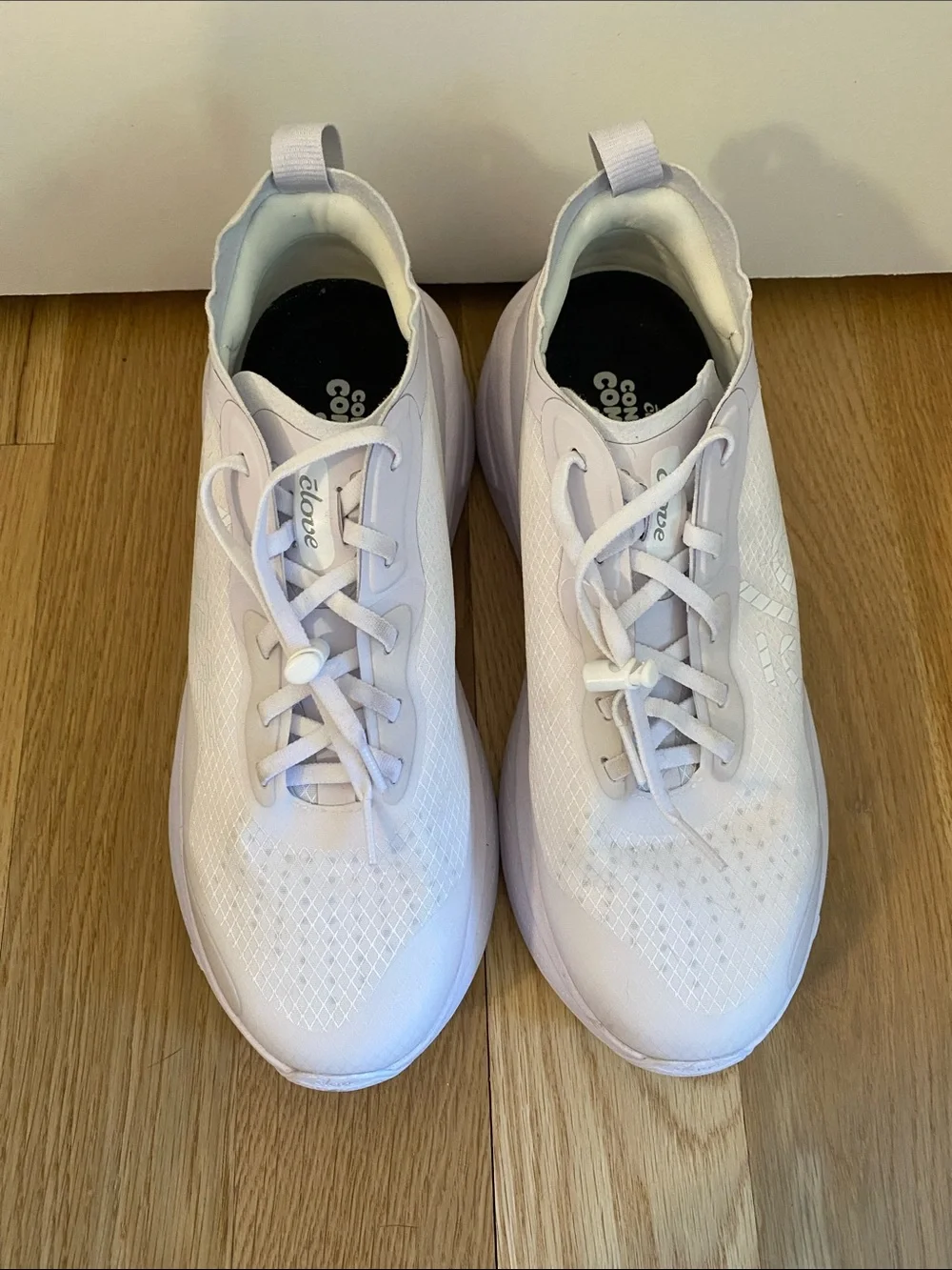 Clove Nursing Athletic All-White Casual Lace-Up Sneakers size 9